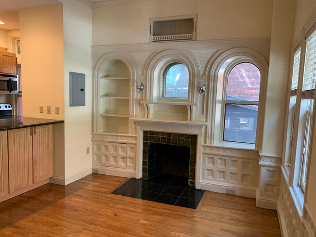 Building Photo - 195 Commonwealth Ave