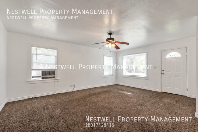 Building Photo - $250 OFF 1ST MONTH'S RENT - Cute 3-bed Hom...