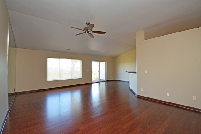Building Photo - 408 Sunrise Ct