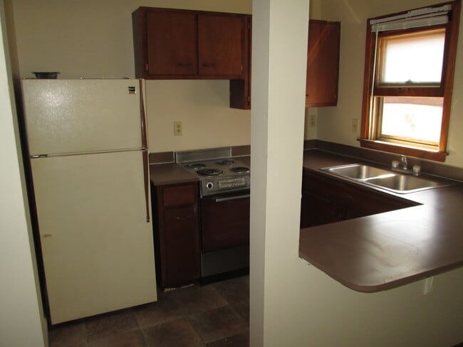 Building Photo - 1329 F St