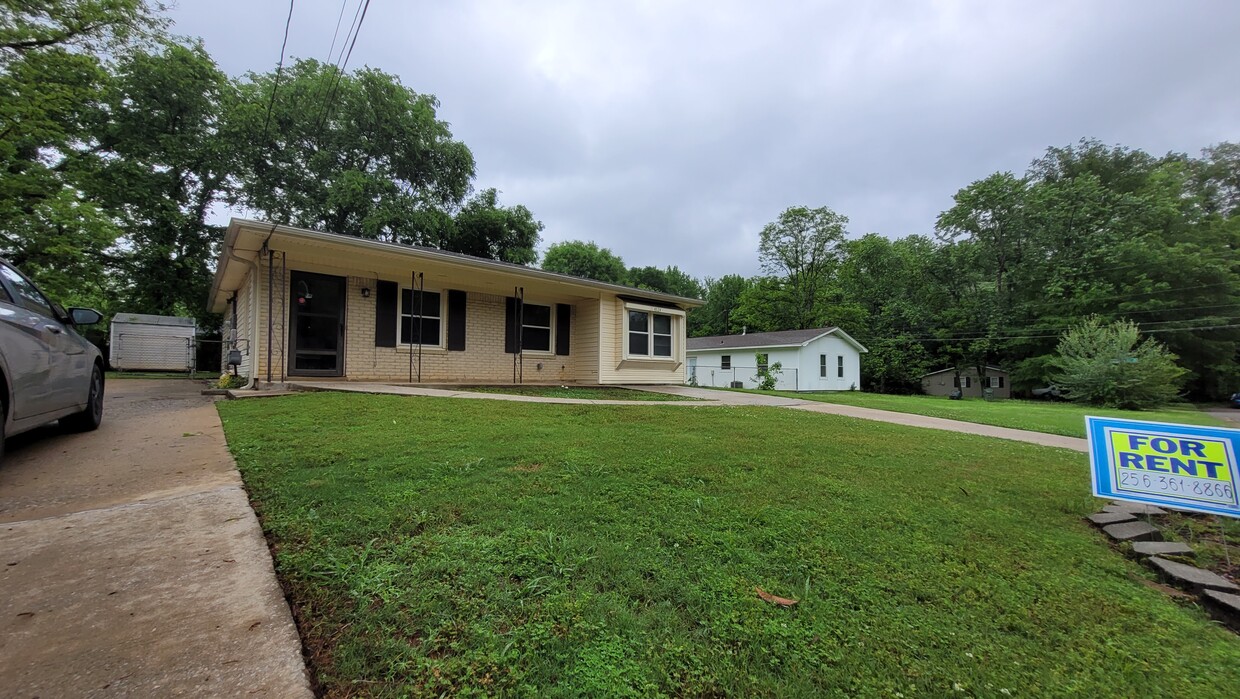 Primary Photo - 4524 Baywood Dr SW