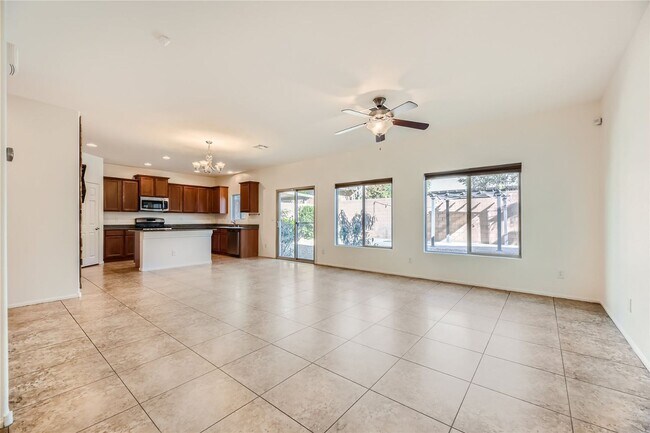 Building Photo - Gorgeous 4 Bedroom Home in Northwest Las V...