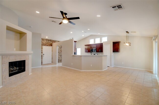 Building Photo - 3719 Maple Creek Ave