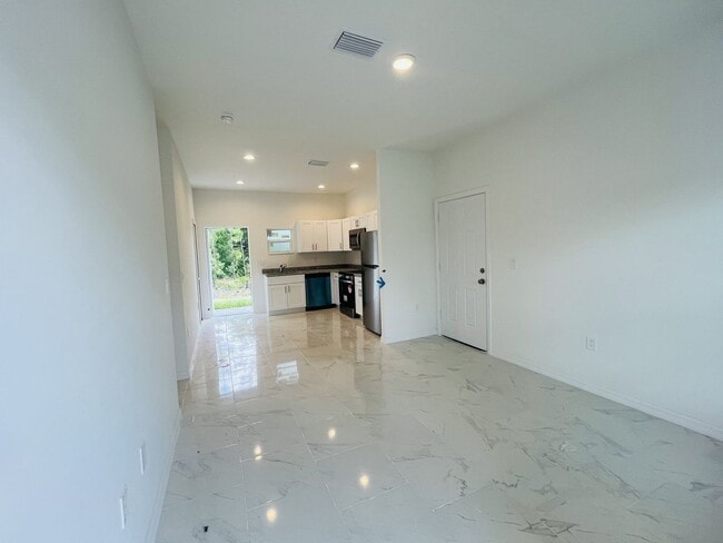 Building Photo - BRAND NEW 2/2/1-EAST LEHIGH ACRES