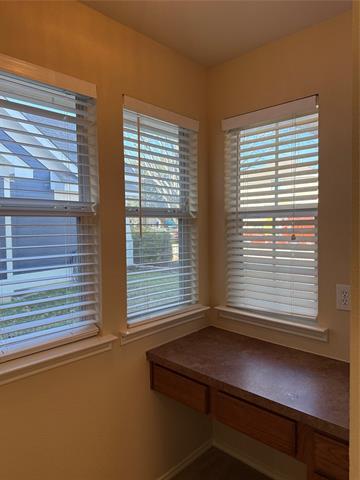 Building Photo - 1505 Lacewing Dr