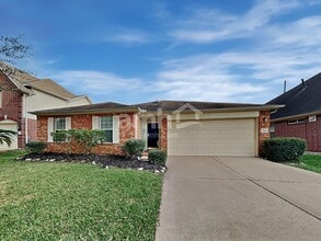 Building Photo - 2114 English Green Way