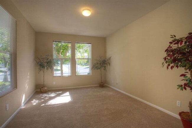 Building Photo - 2571 Merrivale Way