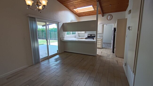 Foto del edificio - Large 6 Bedroom House Near SDSU! Large Bac...