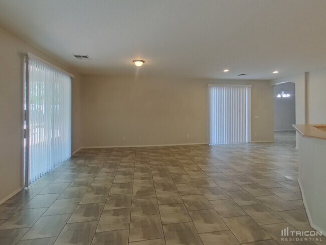 Building Photo - 2017 W Carter Road Phoenix AZ