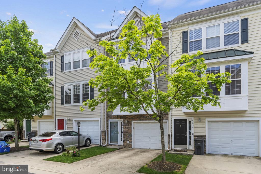 22950 Fontwell Square, Sterling, VA 20166 Townhome Rentals in