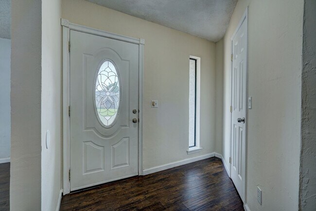 Foto del edificio - Newly renovated 3 bed house