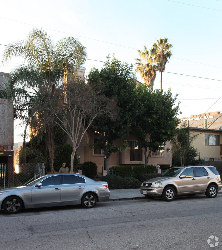 Foto del edificio - 10834 Hortense St