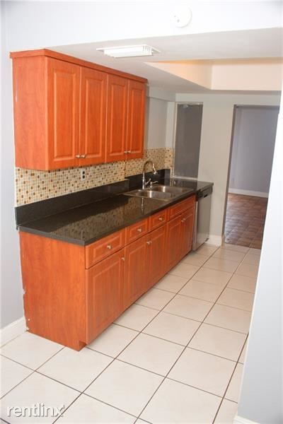 Foto del edificio - 5 br, 2 bath House - 4411 NW 43rd St