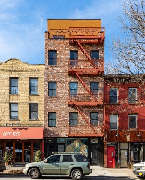 Foto principal - Prime Park Slope Retail