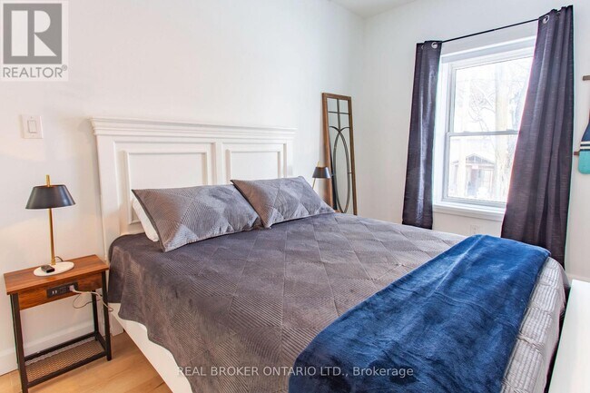 Photo du bâtiment - 97 Albert St S