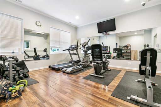 Foto del edificio - 5860 N Kenmore Ave
