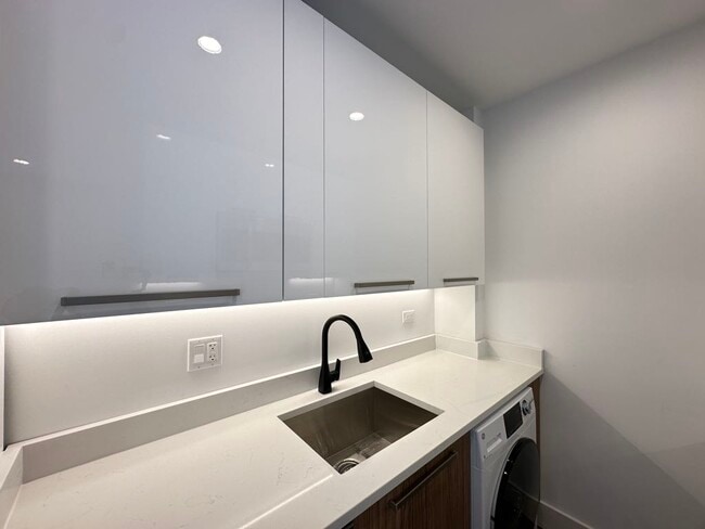 Foto del edificio - 941 W Carmen Ave