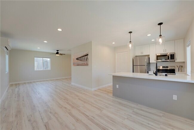 Foto del edificio - 10321 Hemphill Ct