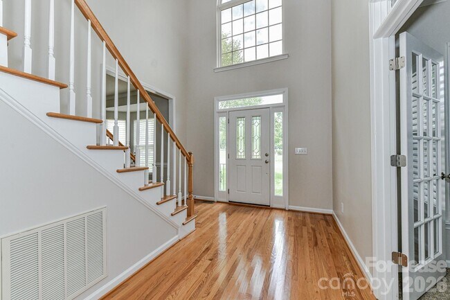 Foto del edificio - 10415 Blackstock Rd