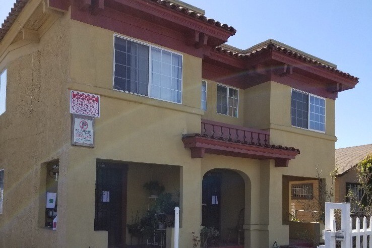 Foto principal - 708 W 43rd St