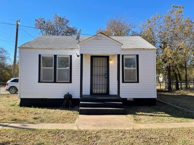 Primary Photo - 1604 SW C Ave