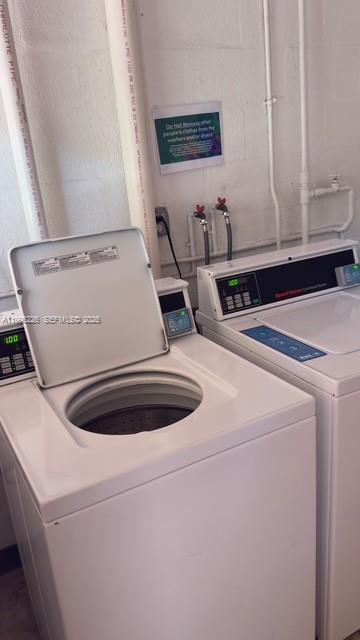 Foto del edificio - 404 NW 68th Ave