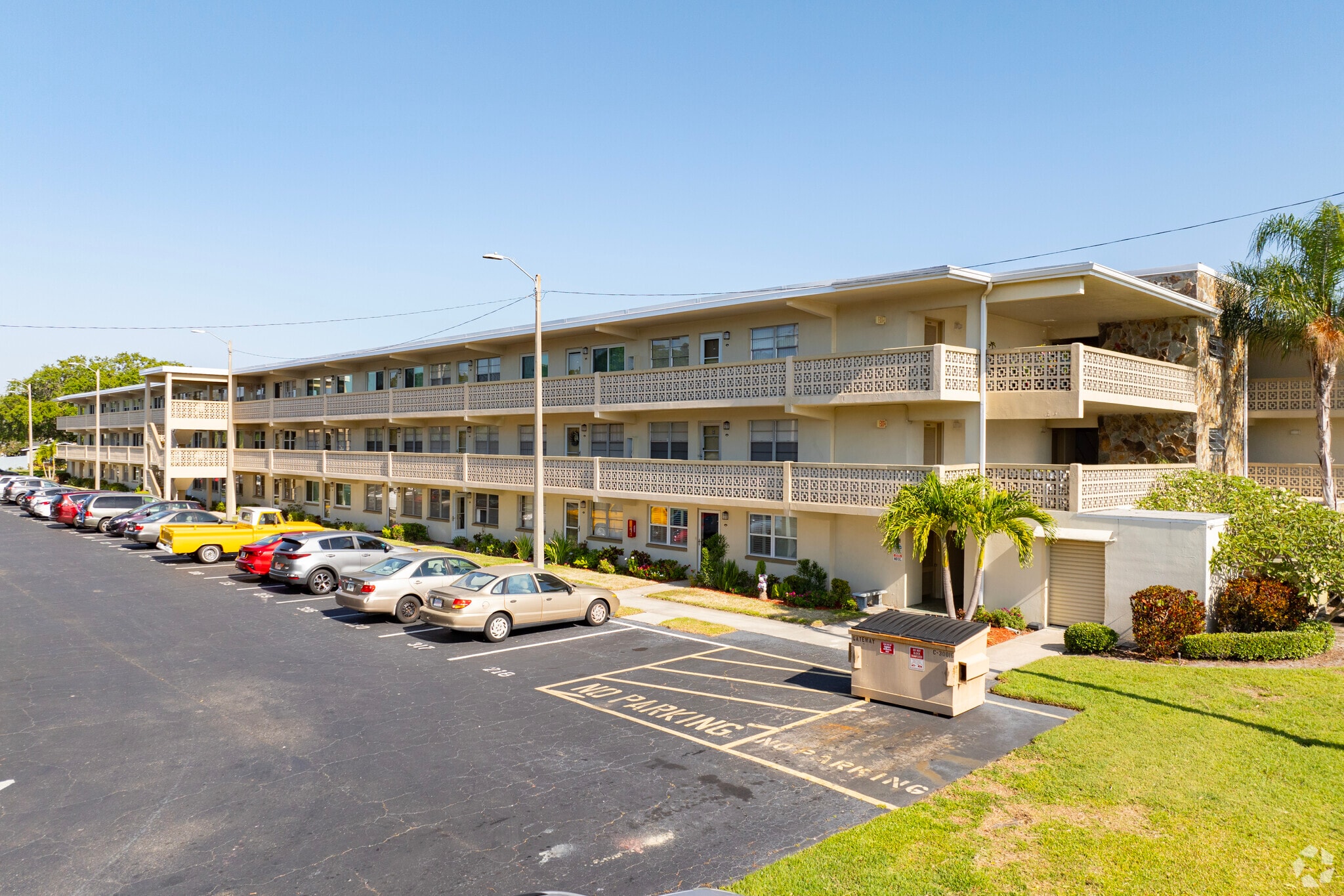 Gateway Square Condominiums