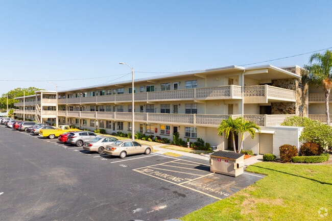 Gateway Square Condominiums