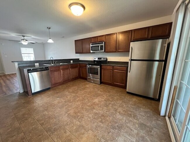 Foto del edificio - Townhome in desirable Carolina Plantations