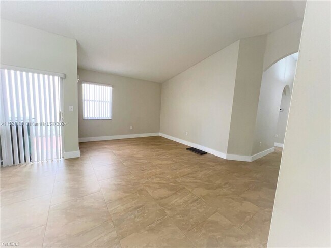 Building Photo - 3 br, 2 bath House - 14136 SW 149th Pl