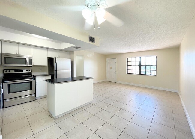 Building Photo - 4183 Oak Terrace Dr