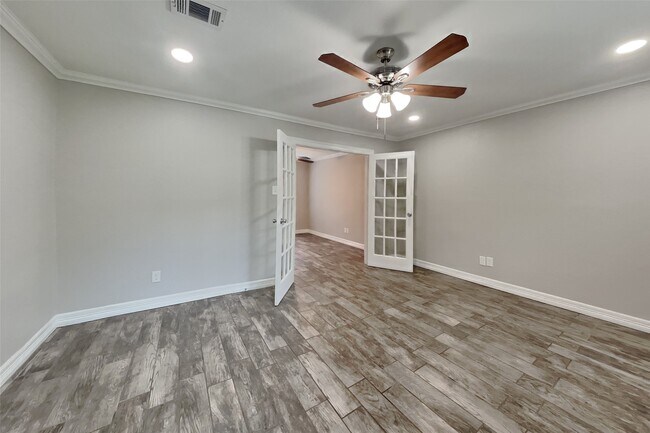 Foto del edificio - 2603 Hidden Garden Dr
