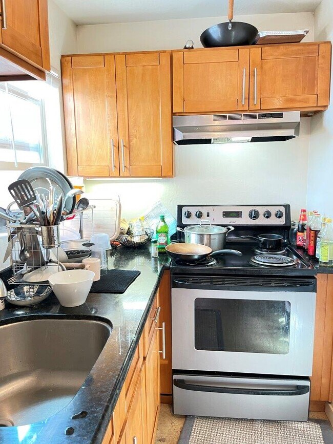 Foto del edificio - 1618 Milvia St