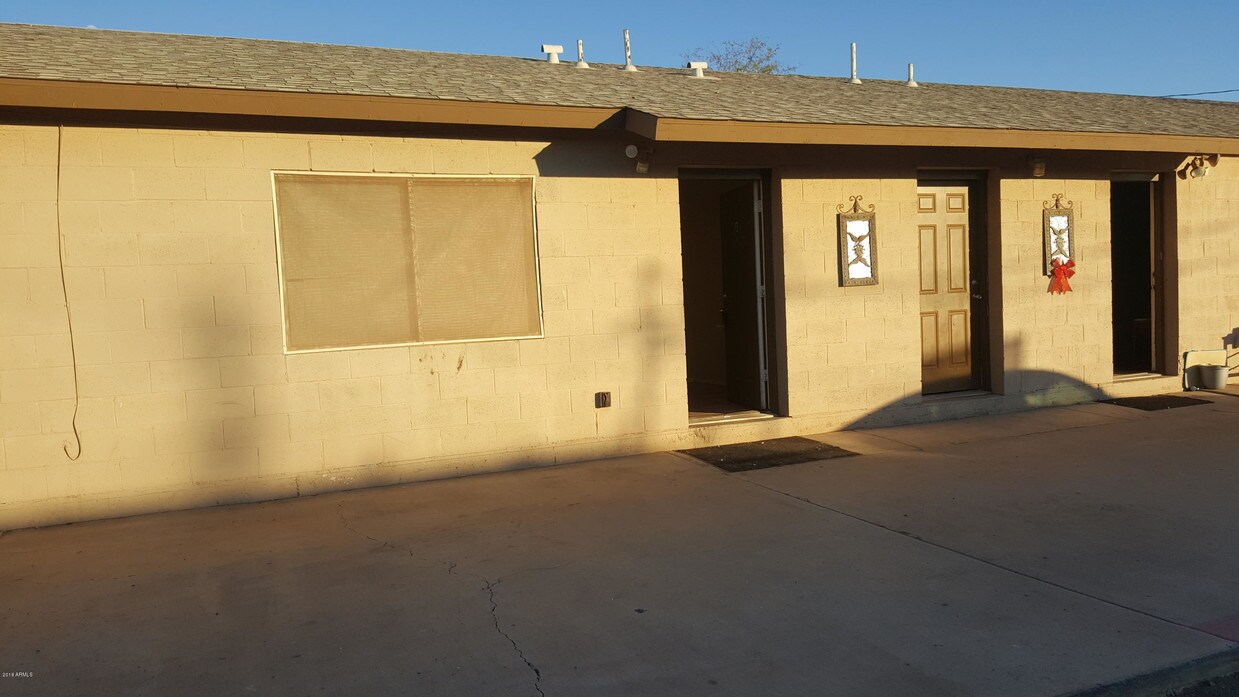 Primary Photo - 1235 E Wood St