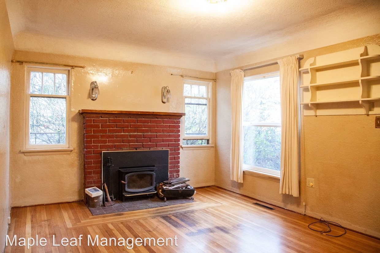 Primary Photo - 2 br, 1 bath House - 6727 35th Ave. SW