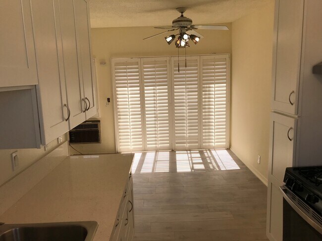 Foto del edificio - 25921 Oak St