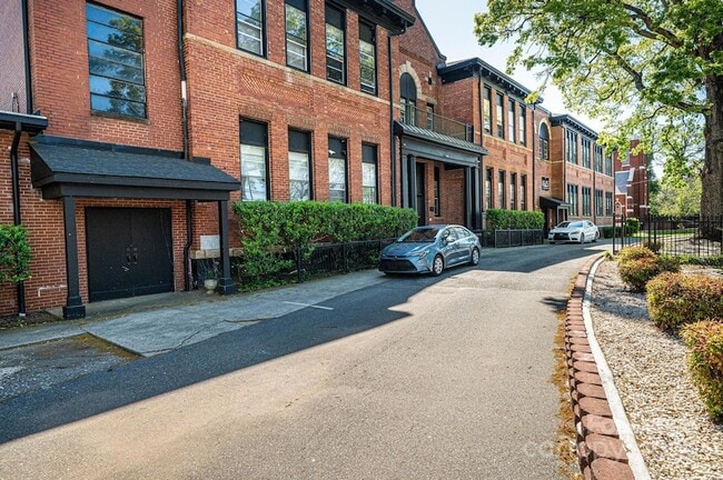 Foto del edificio - 426 2nd Ave SE