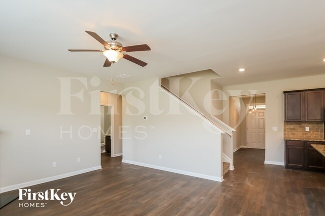 Foto del edificio - 2102 Massey Ln