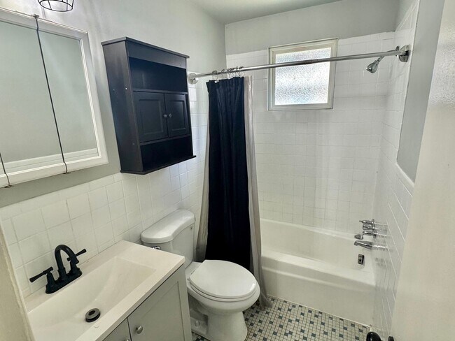 Foto del edificio - 314 Woodview Ave