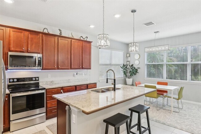 Photo - 1402 Myrtle Oak Ter House