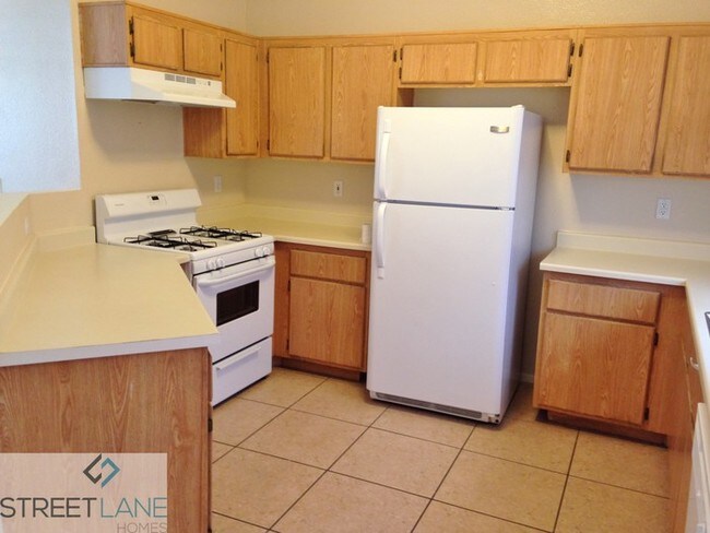 Foto del edificio - 4242 Dobson Dr