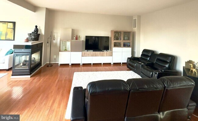 Foto del edificio - 43220 Becontree Terrace