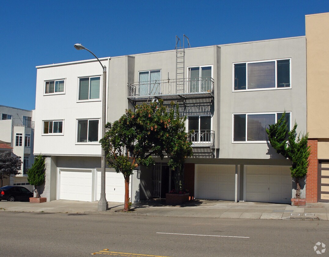 Building Photo - 750 Anza St