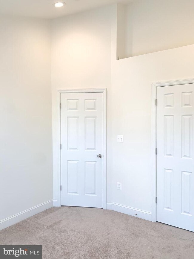 Building Photo - 14711 Beaumeadow Dr