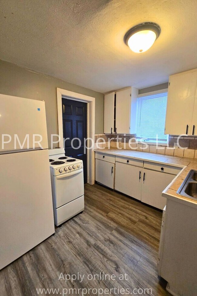 Foto del edificio - 823 3rd Ave