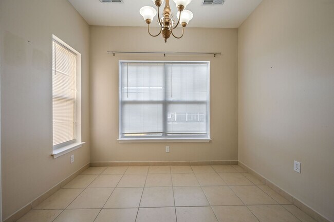 Foto del edificio - 3601 S Sagamore Dr