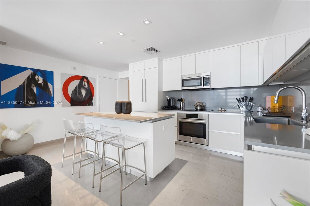 Photo - 88 Southwest 7th Street Apt #1010, Miami, FL 33130 - 2 BR 2 BA condo
