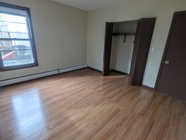 Foto del edificio - 244 W Ivy St