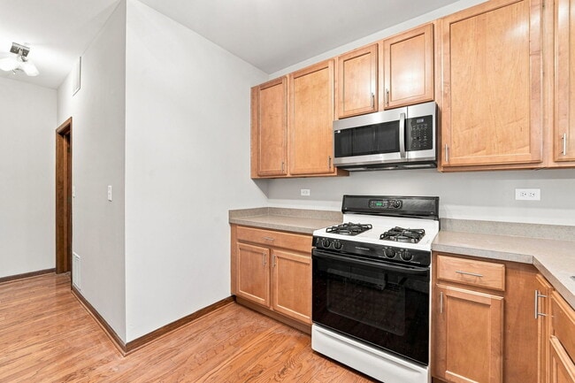 Building Photo - 2532 Oneida Ln