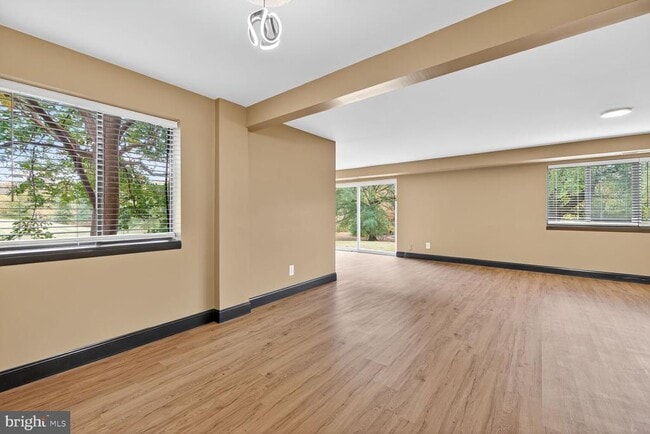 Building Photo - 10116 Little Pond Pl